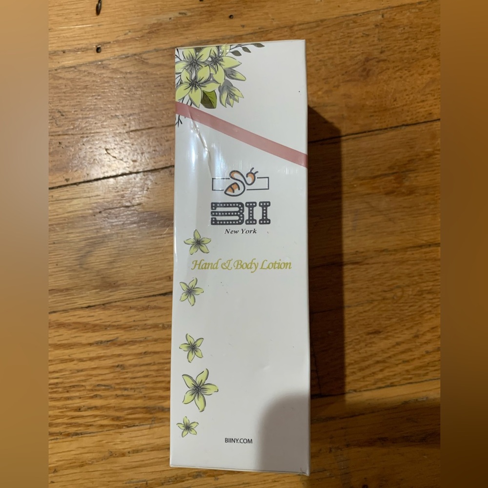 🖤5 for $20- Jasmine Scent Moisturizing Hand & Body Lotion BII New York NWT